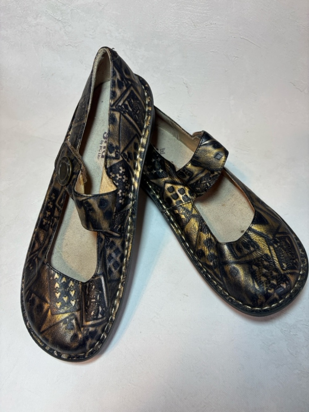 Alegria Paloma Mary Jane’s, Poker Face pattern, Metallic Black & Gold, size 39